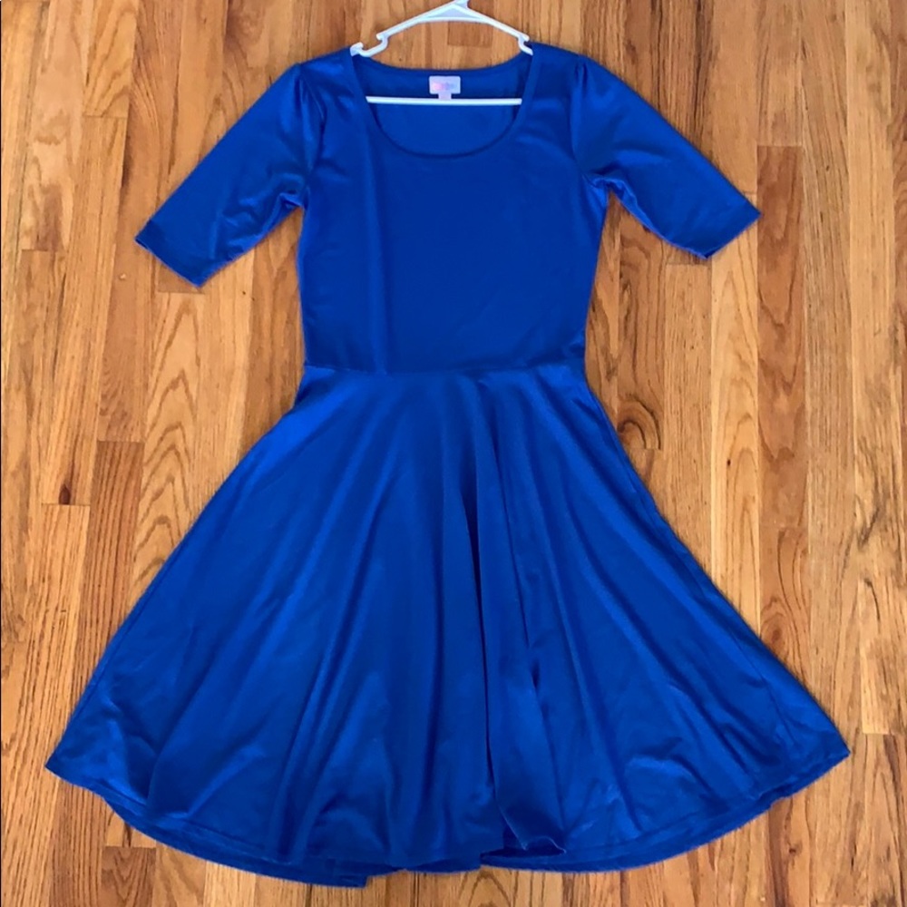 LulaRoe Nicole dress size-M Never been worn!